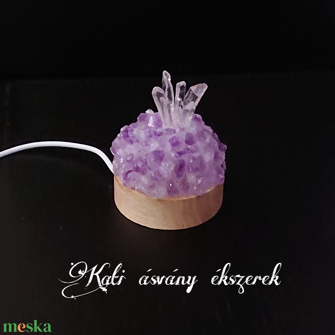 Ametiszt - hegyikristály ásvány lámpa fa talppal - otthon & életmód - lámpa - hangulatlámpa - Meska.hu