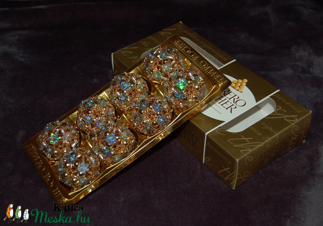 Karácsonyfadísz Ferrero gyöngyből arany szín - karácsony - Meska.hu Karácsonyfadísz Ferrero gyöngyből arany szín - karácsony - Meska.hu