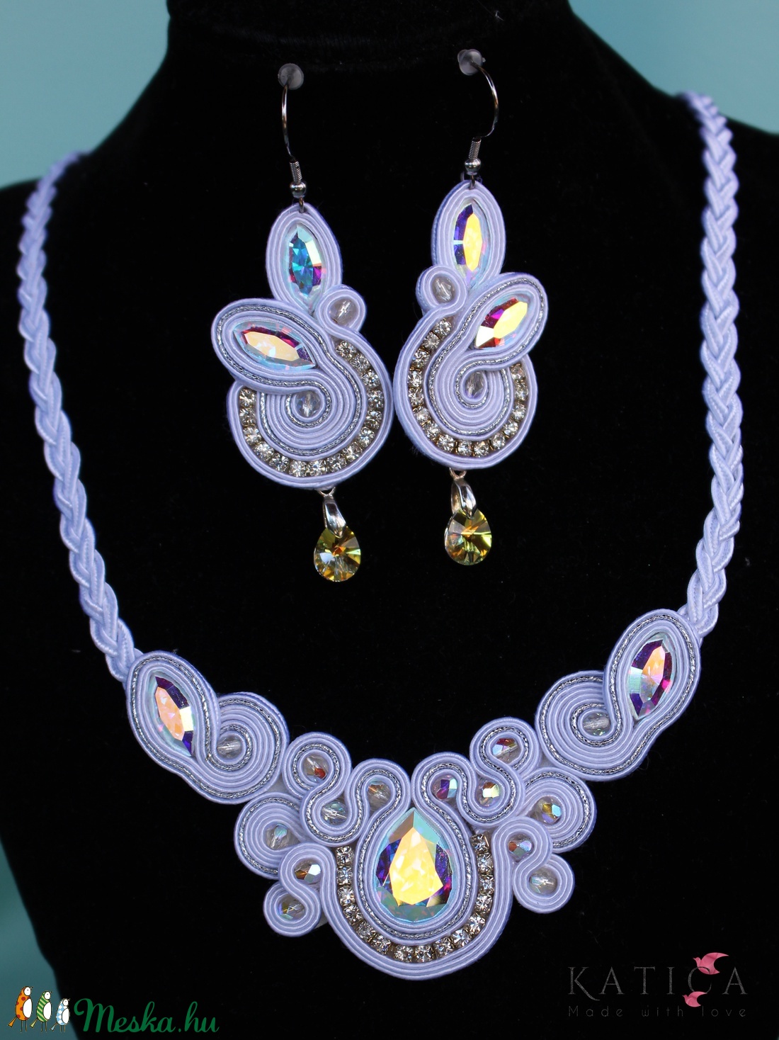 Menyasszonyi egyedi sujtás ékszer, nyaklánc és fülbevaló, antiallergén nemesacél, Swarovski kristályokkal - esküvő - ékszer - ékszerszett - Meska.hu Menyasszonyi egyedi sujtás ékszer, nyaklánc és fülbevaló, antiallergén nemesacél, Swarovski kristályokkal - esküvő - ékszer - ékszerszett - Meska.hu