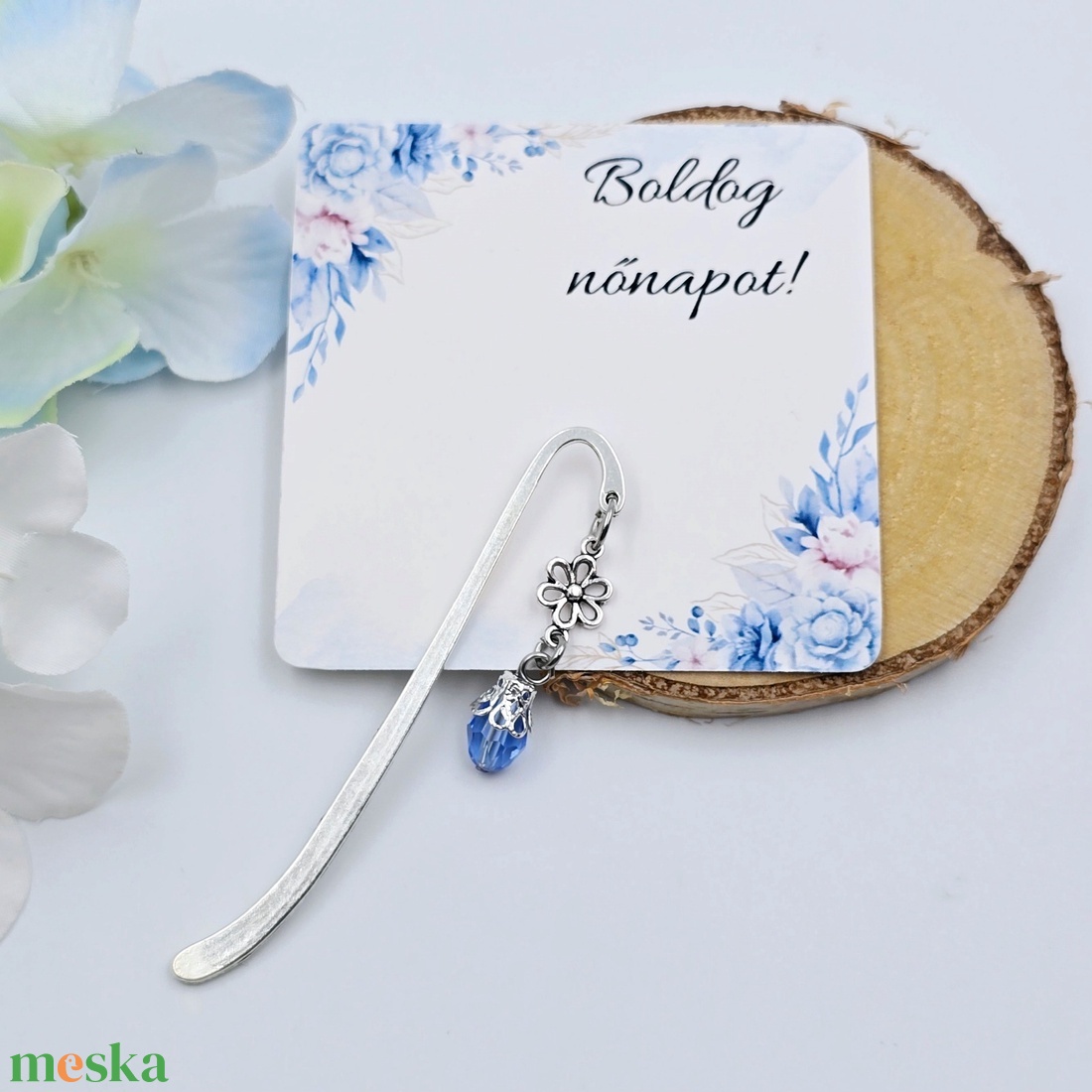 Mini könyvjelző kék csiszolt csepp üveggyönggyel - Nőnapi ajándék, Boldog nőnapot! feliratos kártyával - könyv & zene - könyvjelző - Meska.hu