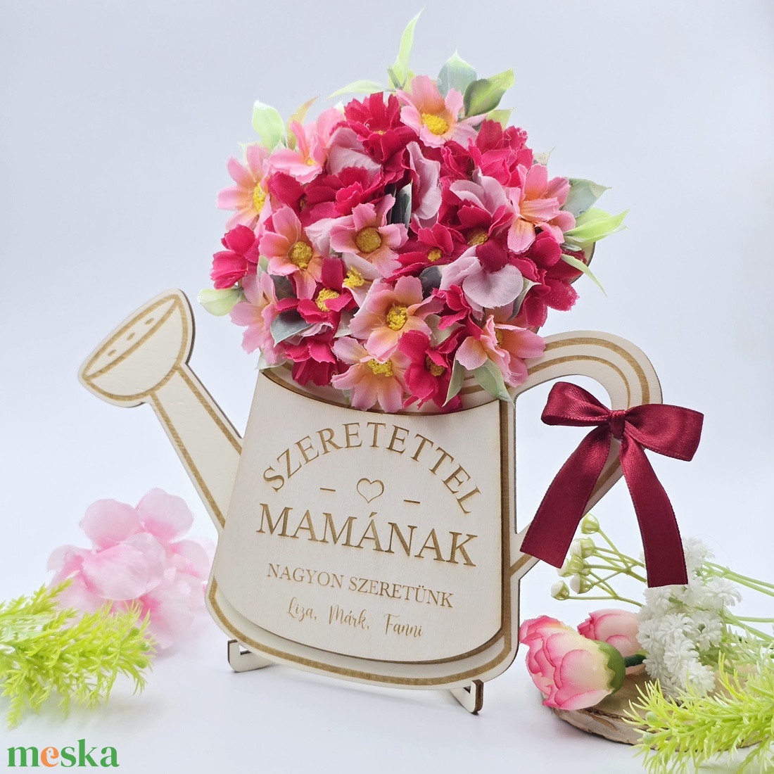 Ajándék anyák napjára - selyemvirágokkal díszített egyedi feliratos öntözőkanna 11. - otthon & életmód - dekoráció - dísztárgy - Meska.hu
