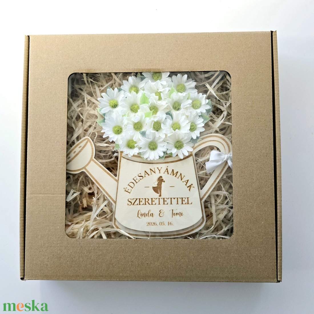 Szülőköszöntő ajándék - selyemvirágokkal díszített egyedi feliratos öntözőkanna 14. - esküvő - emlék & ajándék - szülőköszöntő ajándék - Meska.hu