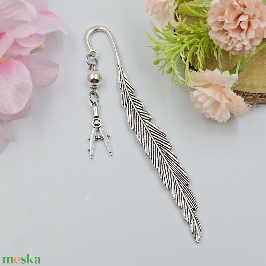 Ajándék matematikatanároknak - Könyvjelző körző charm dísszel  - könyv & zene - könyvjelző - Meska.hu