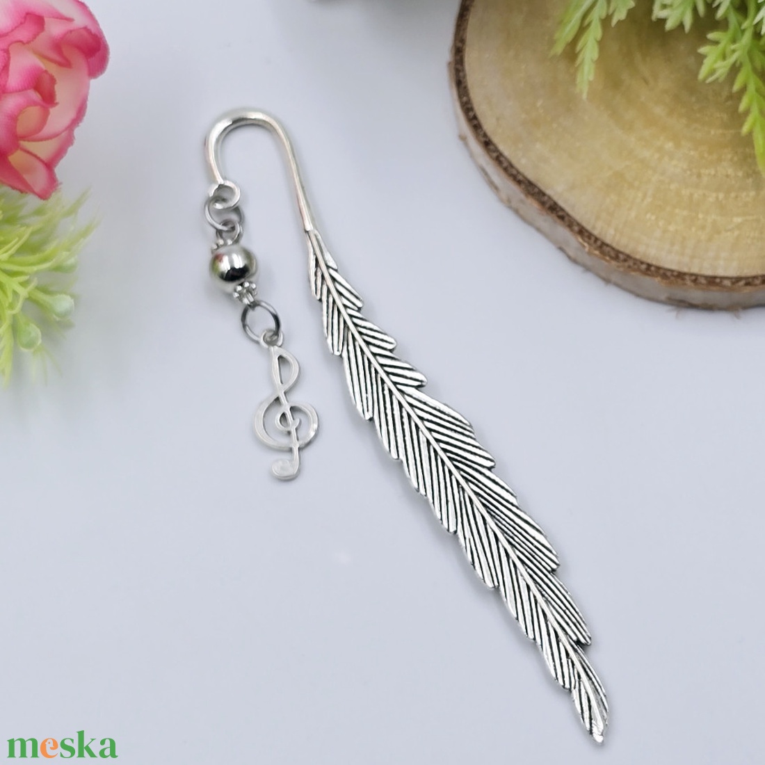 Ajándék énektanároknak - Könyvjelző violinkulcs charm dísszel  - könyv & zene - könyvjelző - Meska.hu