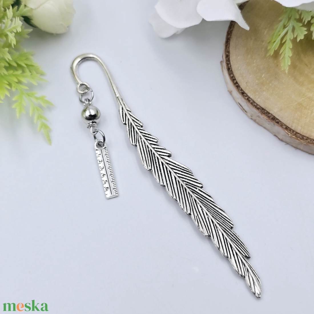 Ajándék matematikatanároknak - Könyvjelző vonalzó charm dísszel  - könyv & zene - könyvjelző - Meska.hu