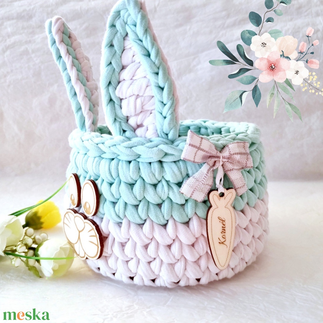 Húsvéti ajándék - Horgolt nyuszi tárolókosár egyedi felirattal - ünnepi díszek, dekorációk - húsvéti díszek és dekorációk - húsvéti kosár - Meska.hu