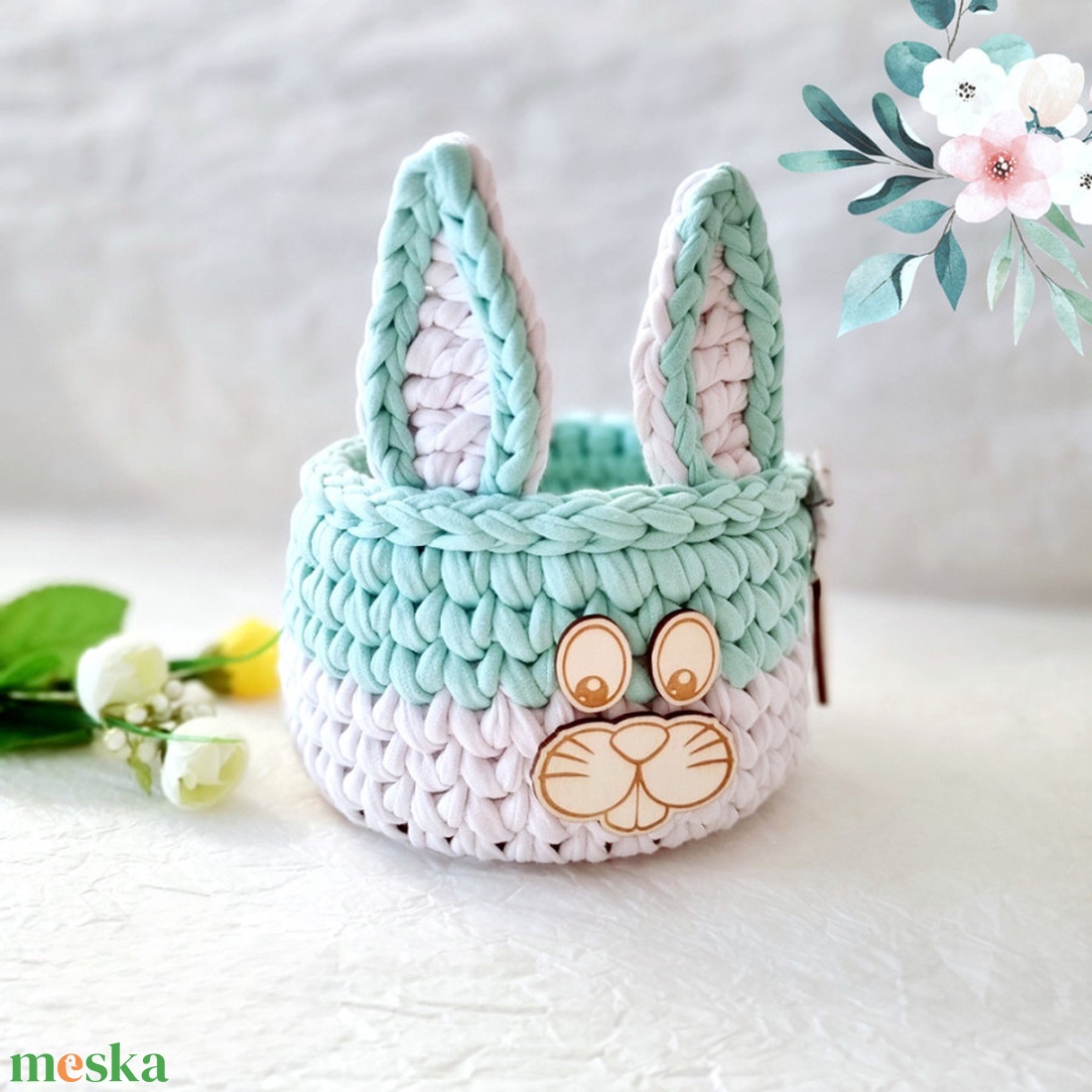 Húsvéti ajándék - Horgolt nyuszi tárolókosár egyedi felirattal - ünnepi díszek, dekorációk - húsvéti díszek és dekorációk - húsvéti kosár - Meska.hu