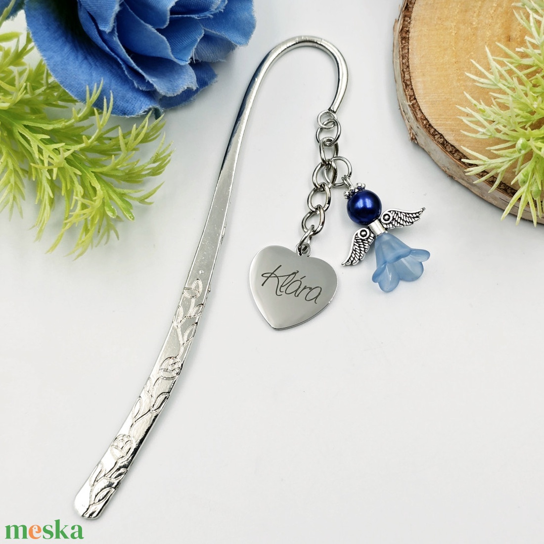 Gravírozott könyvjelző egyedi felirattal, kék angyalkával - könyv & zene - könyvjelző - Meska.hu