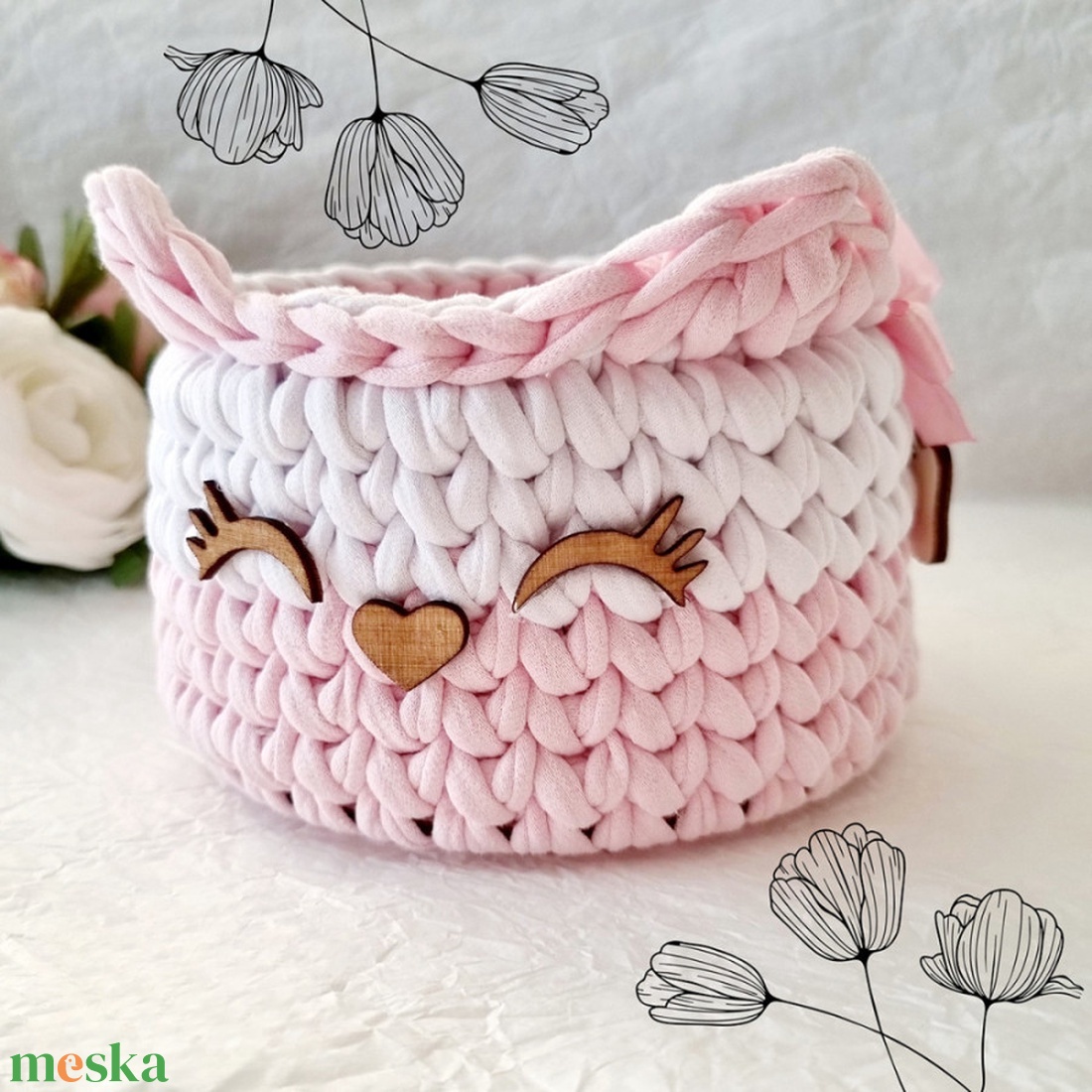 Horgolt cica tárolókosár egyedi felirattal. Ajándék gyerekeknek - baba - mama - babaszobabútor - játéktároló - Meska.hu