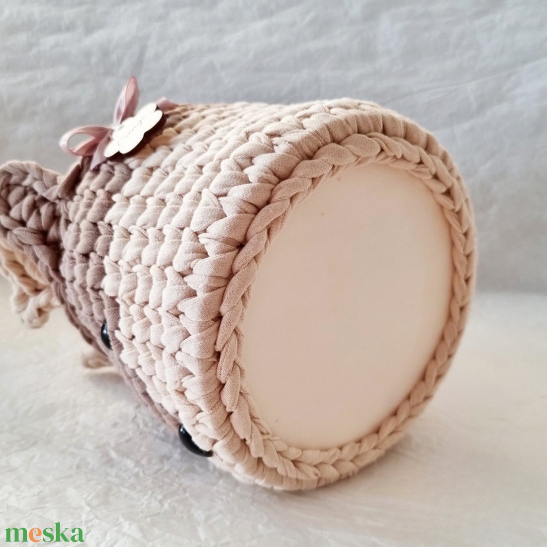 Horgolt szarvas tárolókosár egyedi felirattal. Ajándék gyerekeknek - baba - mama - babaszobabútor - játéktároló - Meska.hu