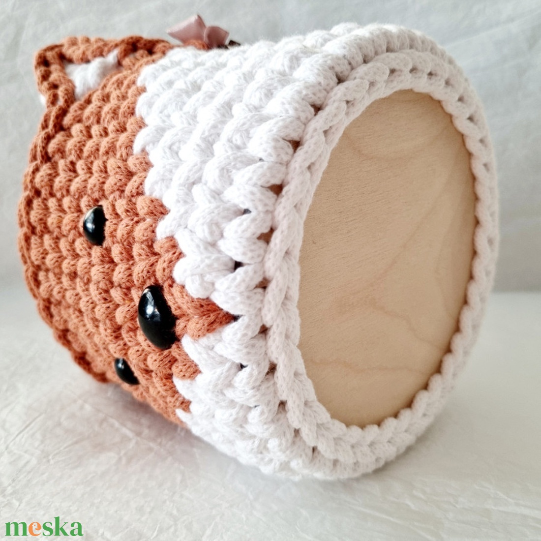 Horgolt róka tárolókosár egyedi felirattal. Ajándék gyerekeknek - baba - mama - babaszobabútor - játéktároló - Meska.hu