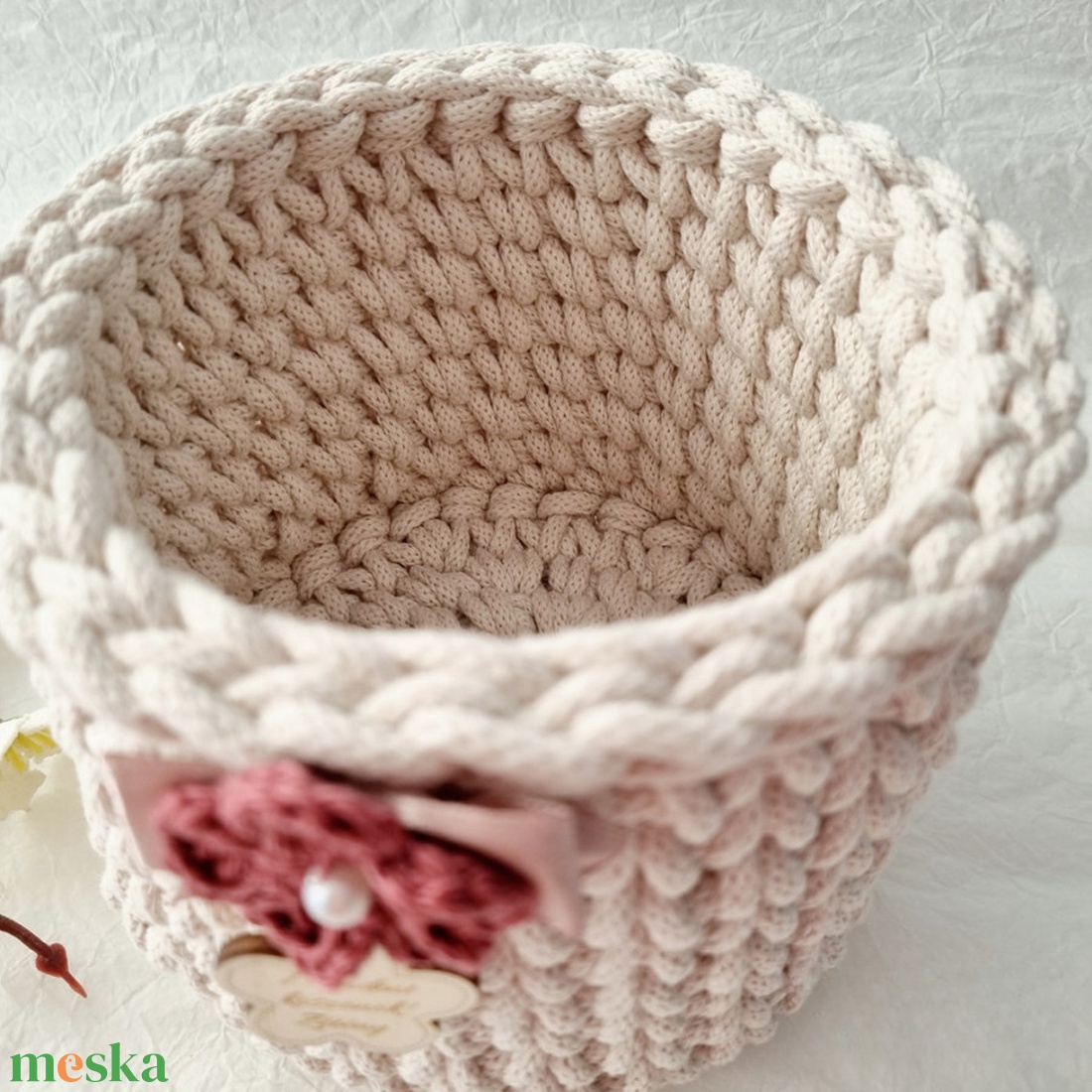 Horgolt tárolókosár egyedi felirattal. Ajándék anyák napjára - otthon & életmód - tárolás & rendszerezés - tárolókosár - Meska.hu