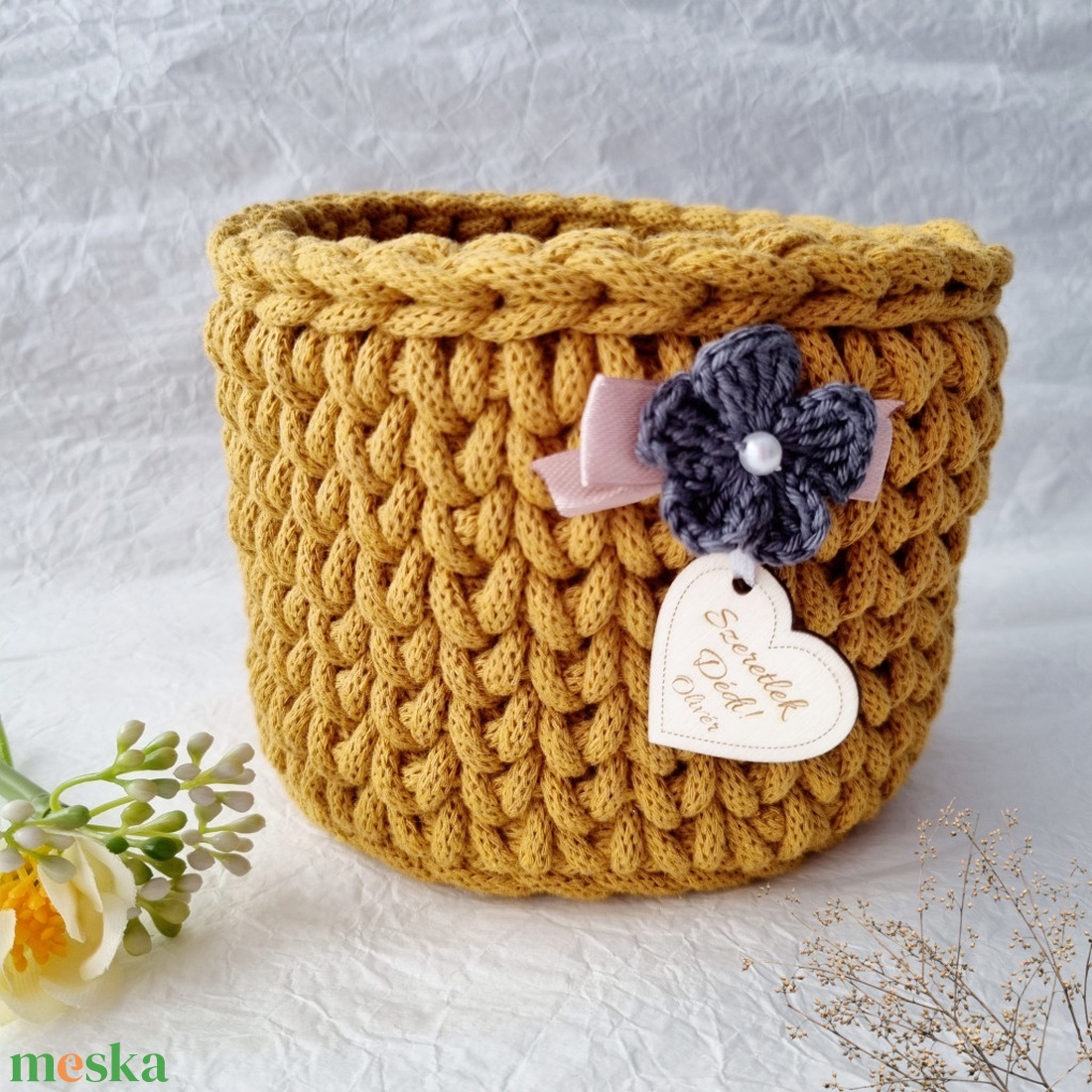 Horgolt tárolókosár egyedi felirattal. Ajándék anyák napjára - otthon & életmód - tárolás & rendszerezés - tárolókosár - Meska.hu