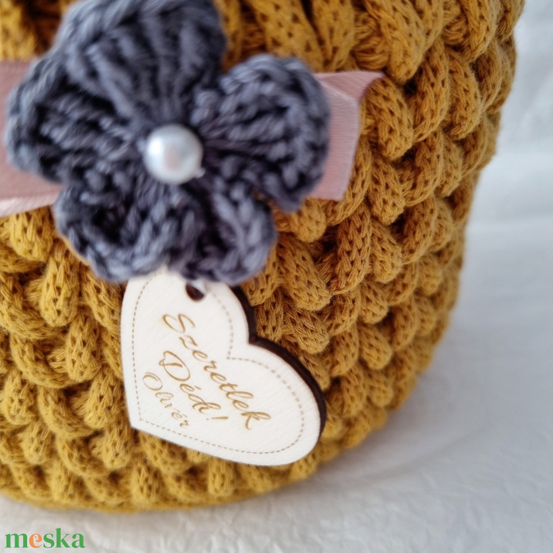 Horgolt tárolókosár egyedi felirattal. Ajándék anyák napjára - otthon & életmód - tárolás & rendszerezés - tárolókosár - Meska.hu