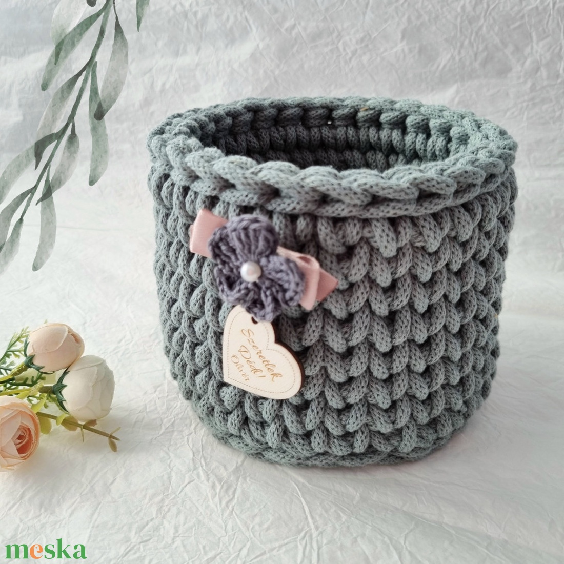 Horgolt tárolókosár egyedi felirattal. Ajándék anyák napjára - otthon & életmód - tárolás & rendszerezés - tárolókosár - Meska.hu