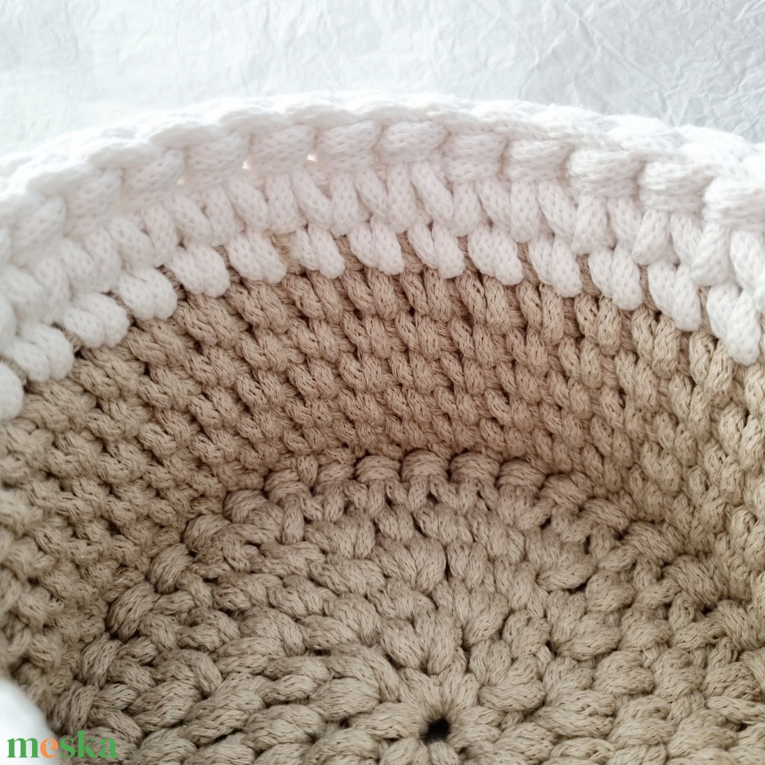 Horgolt tárolókosár egyedi felirattal. Ajándék anyák napjára - otthon & életmód - tárolás & rendszerezés - tárolókosár - Meska.hu