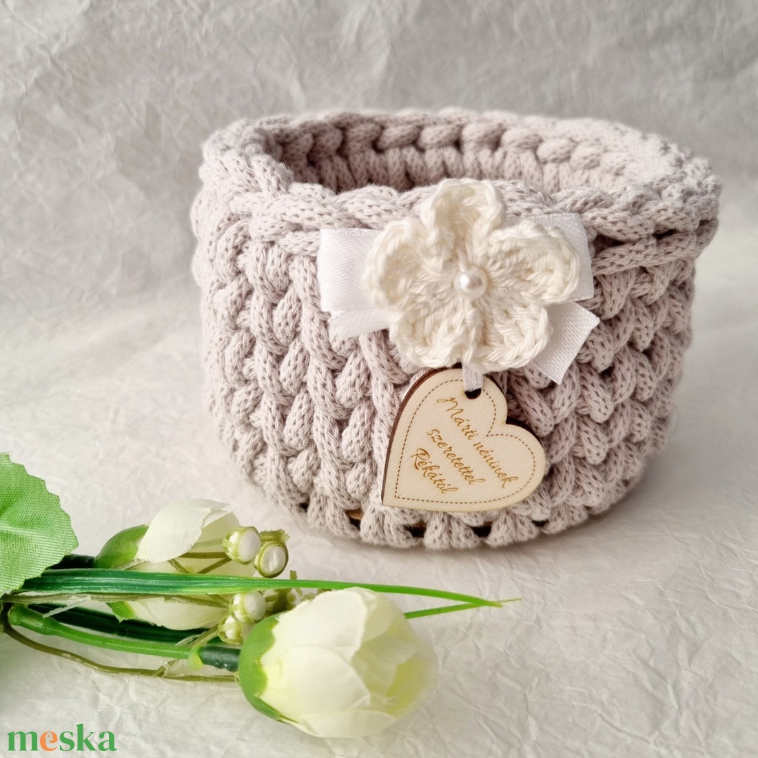 Horgolt tárolókosár egyedi felirattal. Ajándék anyák napjára - otthon & életmód - tárolás & rendszerezés - tárolókosár - Meska.hu