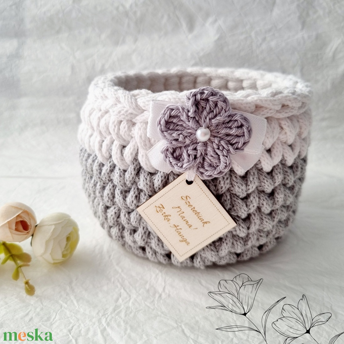 Horgolt tárolókosár egyedi felirattal. Ajándék anyák napjára - otthon & életmód - tárolás & rendszerezés - tárolókosár - Meska.hu
