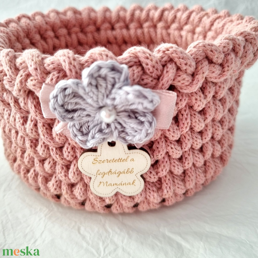 Horgolt tárolókosár egyedi felirattal. Ajándék anyák napjára - otthon & életmód - tárolás & rendszerezés - tárolókosár - Meska.hu
