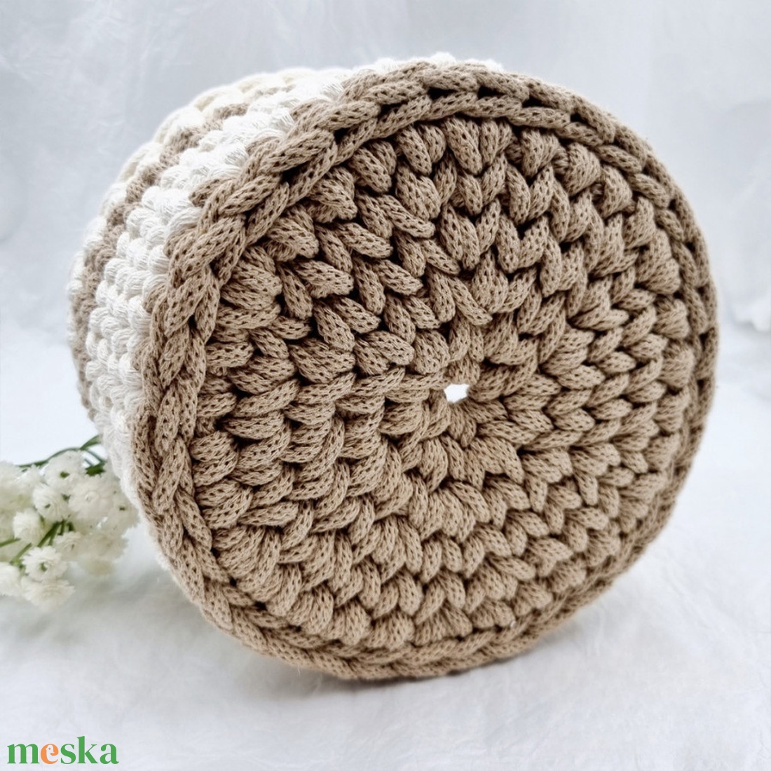 Horgolt tárolókosár egyedi felirattal. Ajándék anyák napjára - otthon & életmód - tárolás & rendszerezés - tárolókosár - Meska.hu