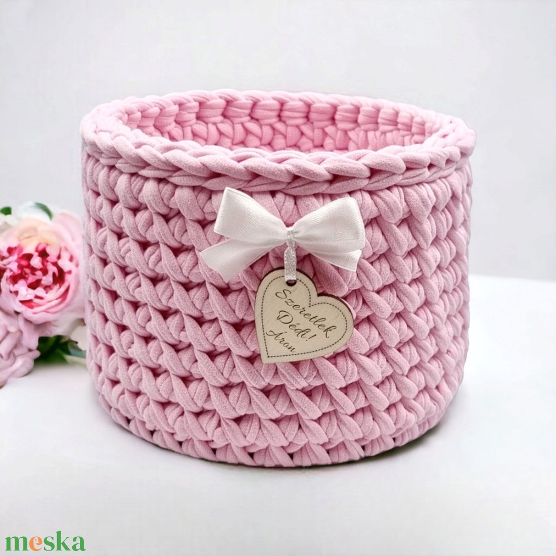 Horgolt tárolókosár egyedi felirattal. Ajándék anyák napjára - otthon & életmód - tárolás & rendszerezés - tárolókosár - Meska.hu
