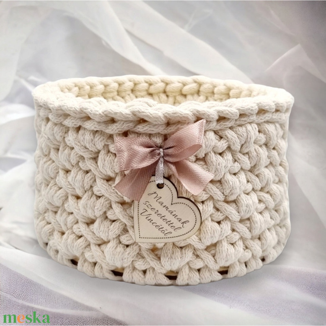 Horgolt tárolókosár egyedi felirattal. Ajándék anyák napjára - otthon & életmód - tárolás & rendszerezés - tárolókosár - Meska.hu