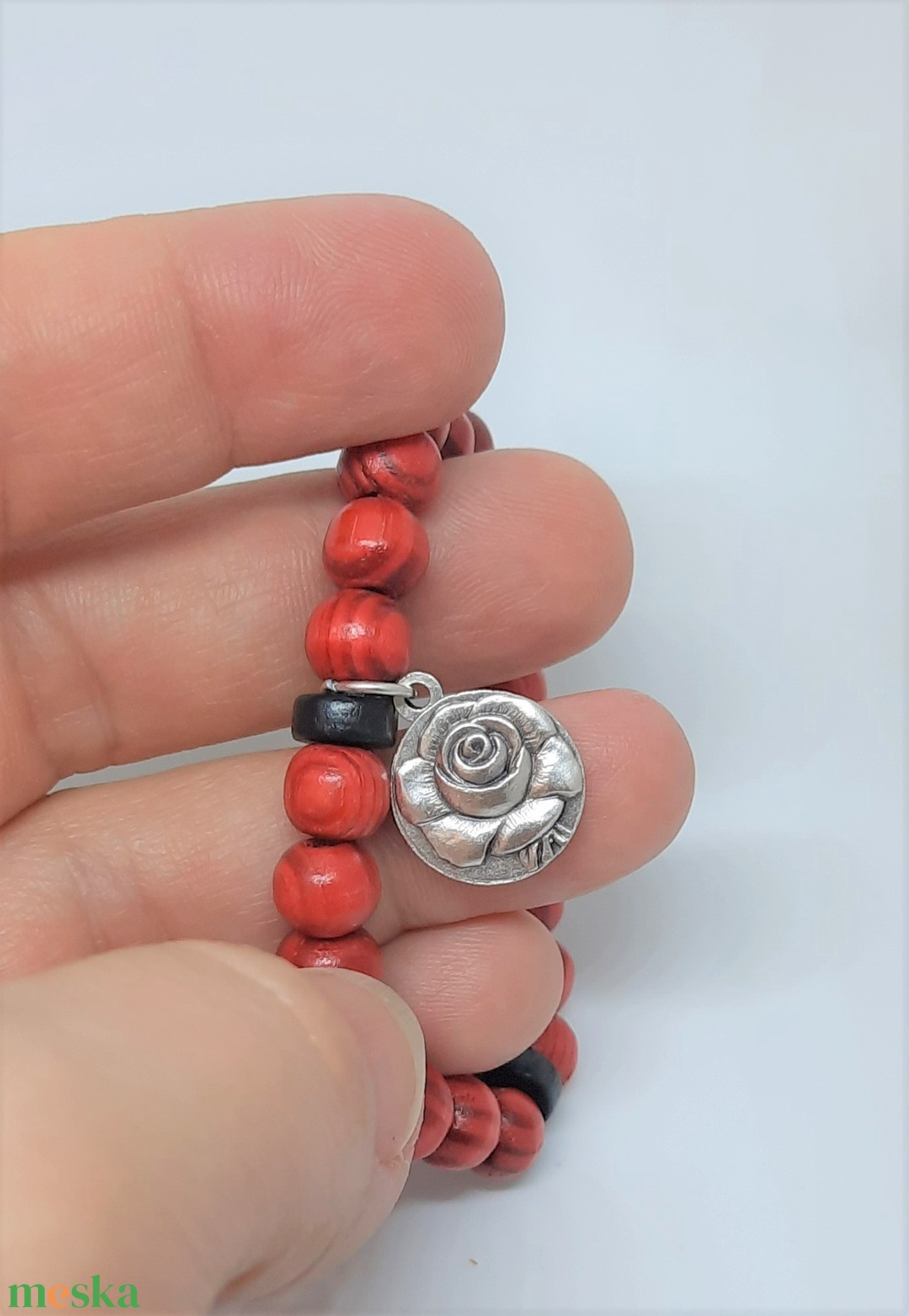 Szent Rita rózsafűzér karkötő fa gyöngyszemekből - ékszer - karkötő - gyöngyös karkötő - Meska.hu