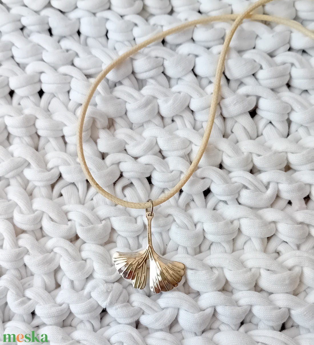 Ginkgo biloba medálos nyaklánc - ékszer - nyaklánc - medálos nyaklánc - Meska.hu Ginkgo biloba medálos nyaklánc - ékszer - nyaklánc - medálos nyaklánc - Meska.hu