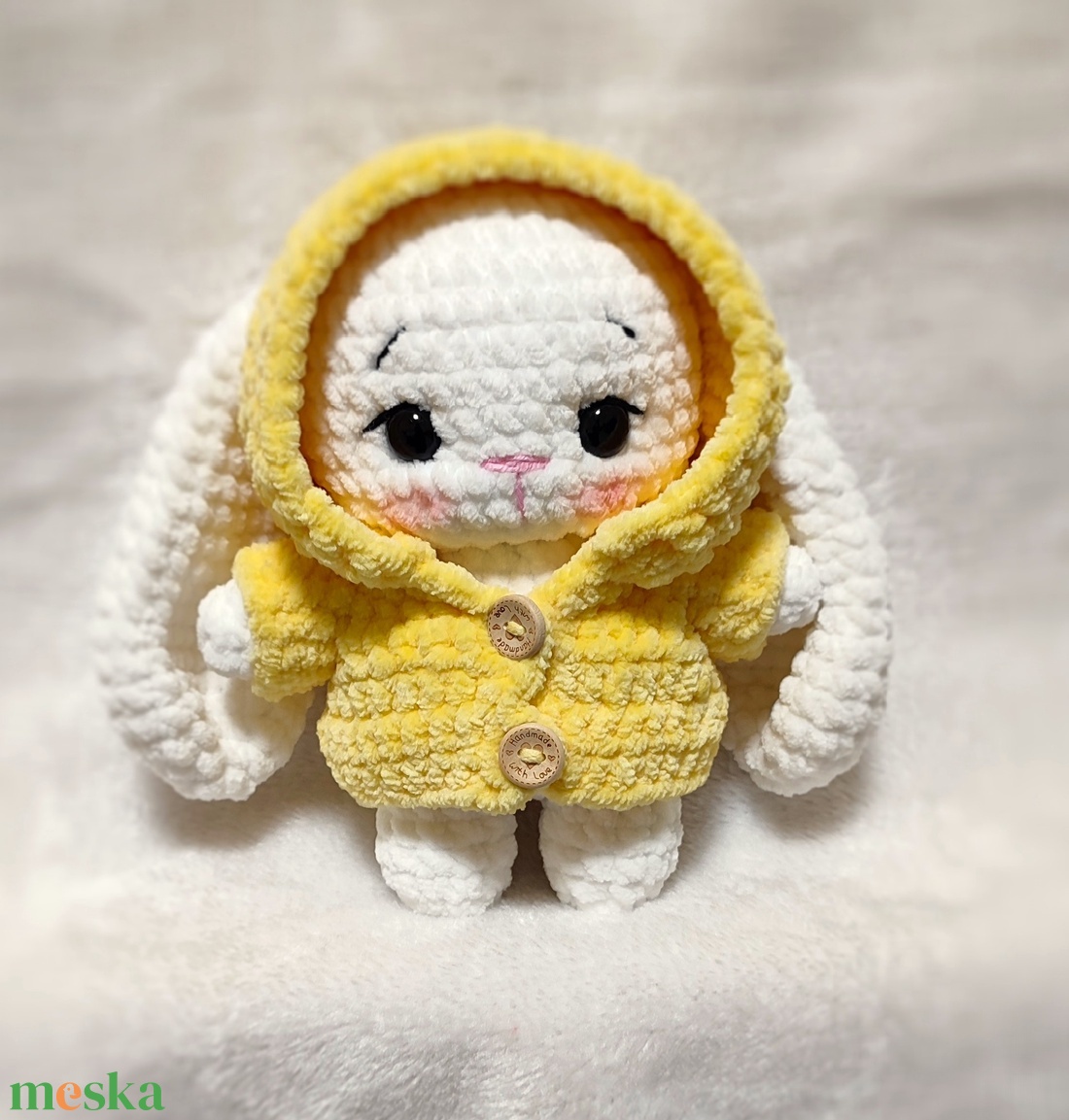 Horgolt nyuszi kabátban - játék & sport - plüssállat & játékfigura - nyuszi - Meska.hu