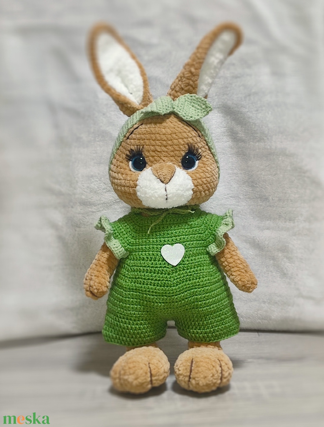 Horgolt plüss nyuszilány - játék & sport - plüssállat & játékfigura - nyuszi - Meska.hu