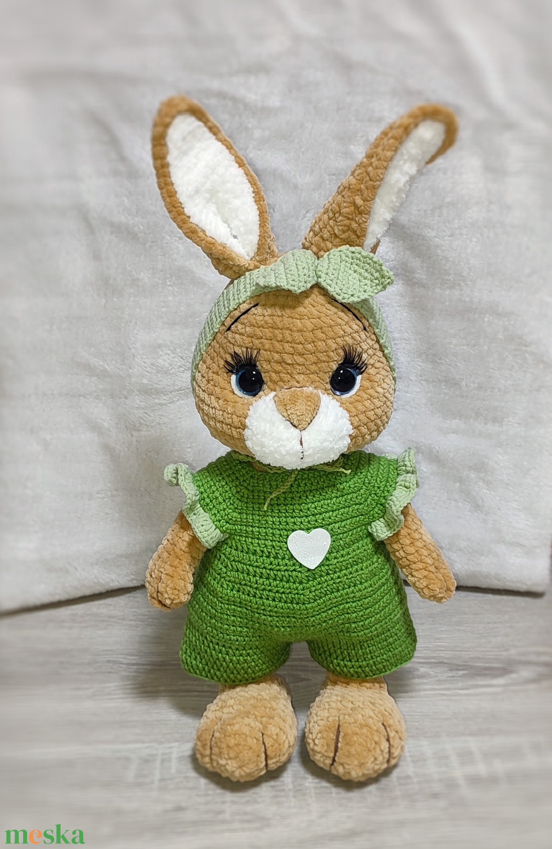 Horgolt plüss nyuszilány - játék & sport - plüssállat & játékfigura - nyuszi - Meska.hu