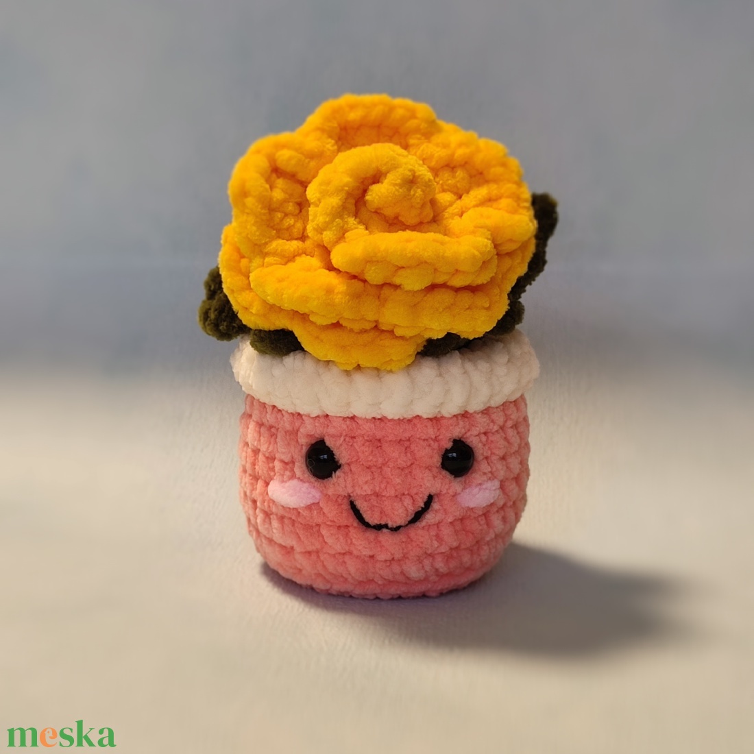 Horgolt cserepes rózsa - játék & sport - plüssállat & játékfigura - más figura - Meska.hu