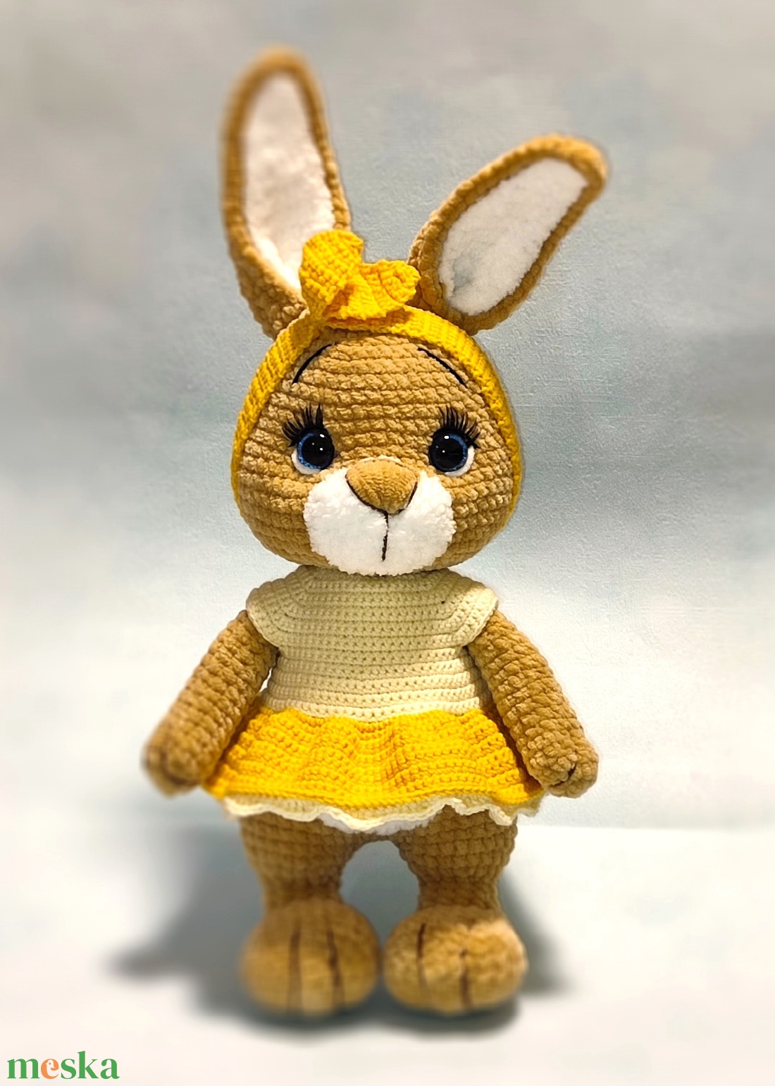 Horgolt plüss nyuszilány - játék & sport - plüssállat & játékfigura - nyuszi - Meska.hu