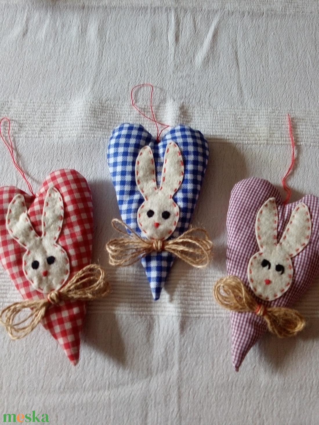 Húsvéti nyuszikás szívek függődísz - otthon & életmód - dekoráció - fali és függő dekoráció - függődísz - Meska.hu