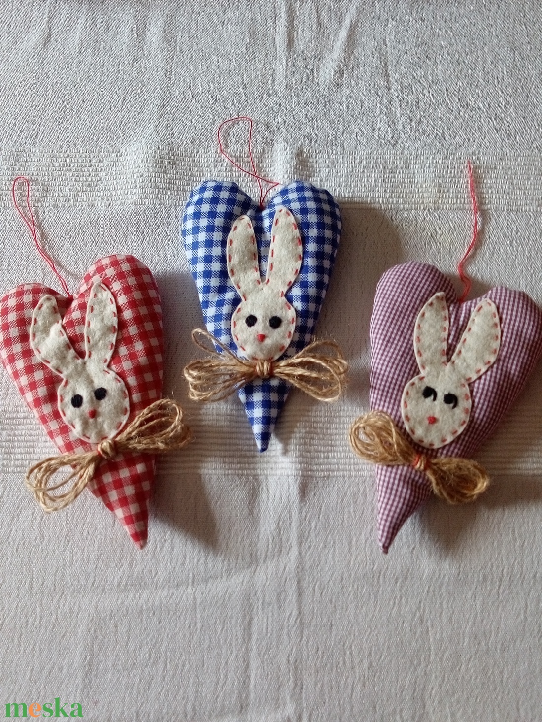 Húsvéti nyuszikás szívek függődísz - otthon & életmód - dekoráció - fali és függő dekoráció - függődísz - Meska.hu
