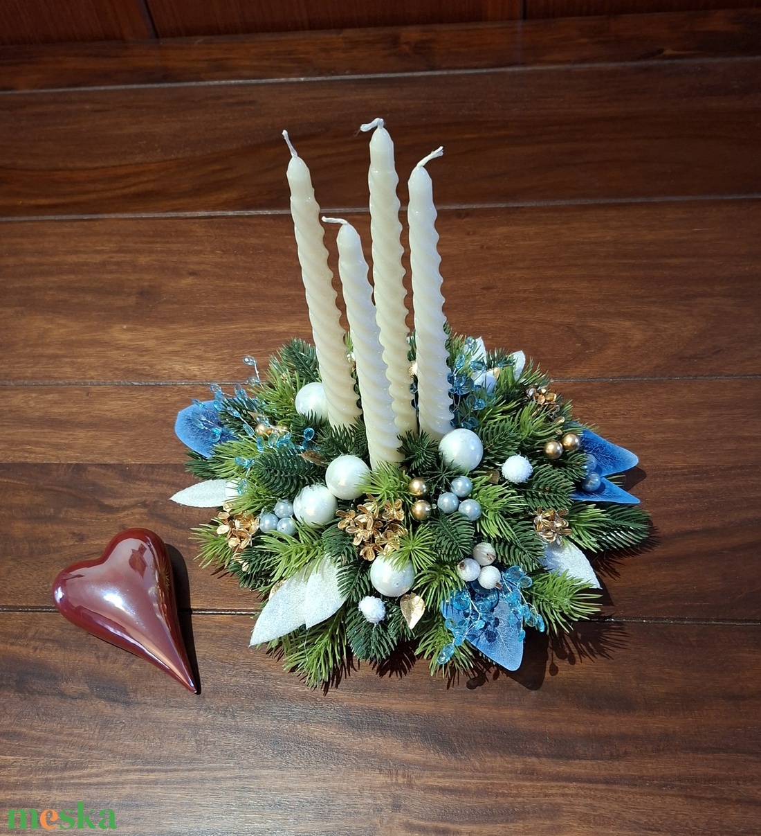 Elegáns, időtálló porcelán alapra készített adventi dekoráció négy gyertyával - karácsony - adventi díszek - adventi asztaldísz - Meska.hu