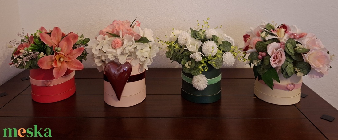 Nagy porcelán szívvel díszített virágbox  - otthon & életmód - dekoráció - asztal és polc dekoráció - díszdoboz - Meska.hu