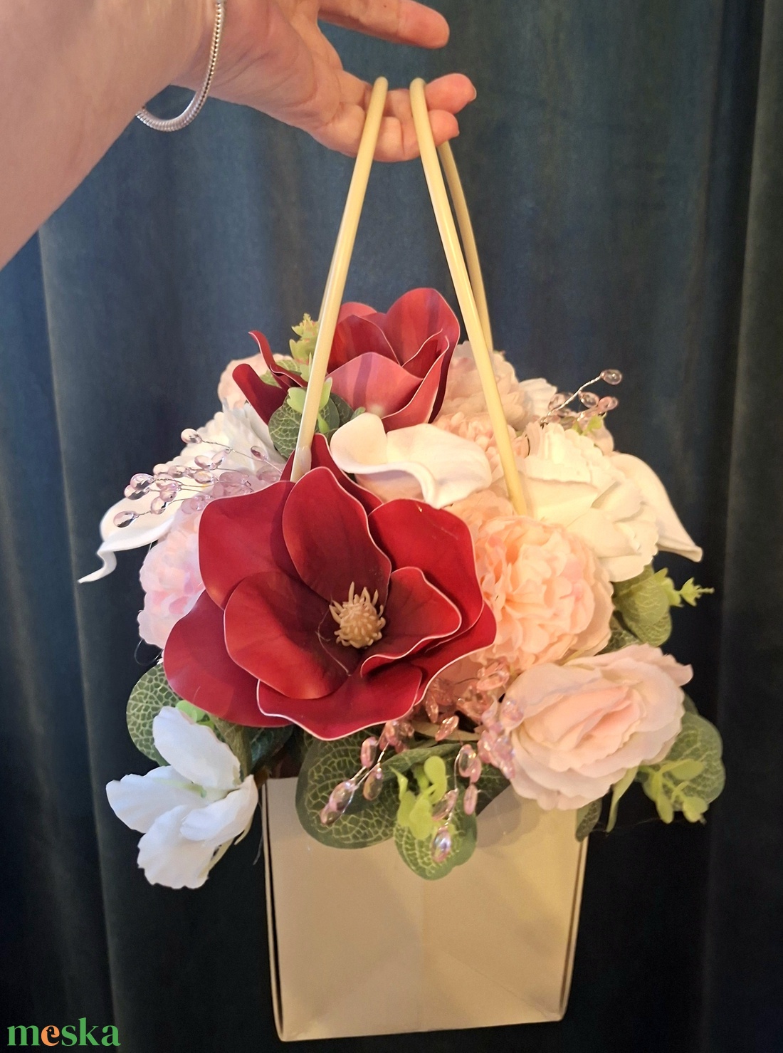 Ajándéktáska ballagásra  - otthon & életmód - virágdekoráció - virágok - virágbox - Meska.hu