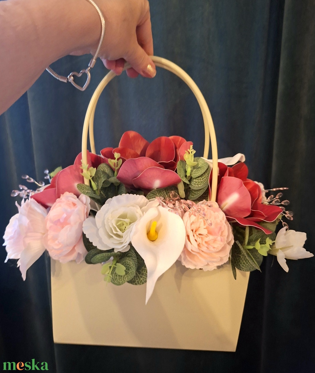 Ajándéktáska ballagásra  - otthon & életmód - virágdekoráció - virágok - virágbox - Meska.hu