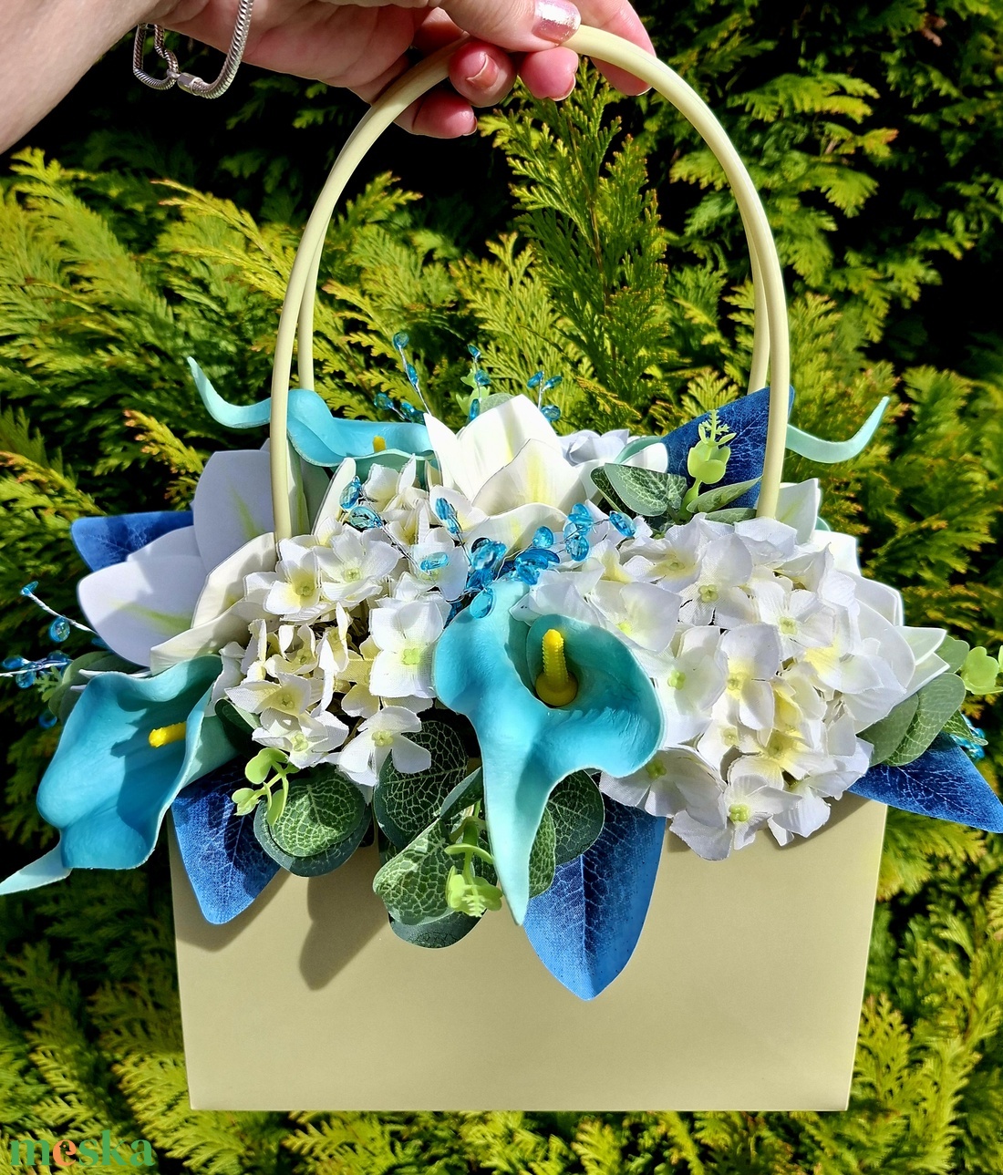 Egyedi színvilágú ballagási virágbox  - otthon & életmód - virágdekoráció - virágok - virágbox - Meska.hu