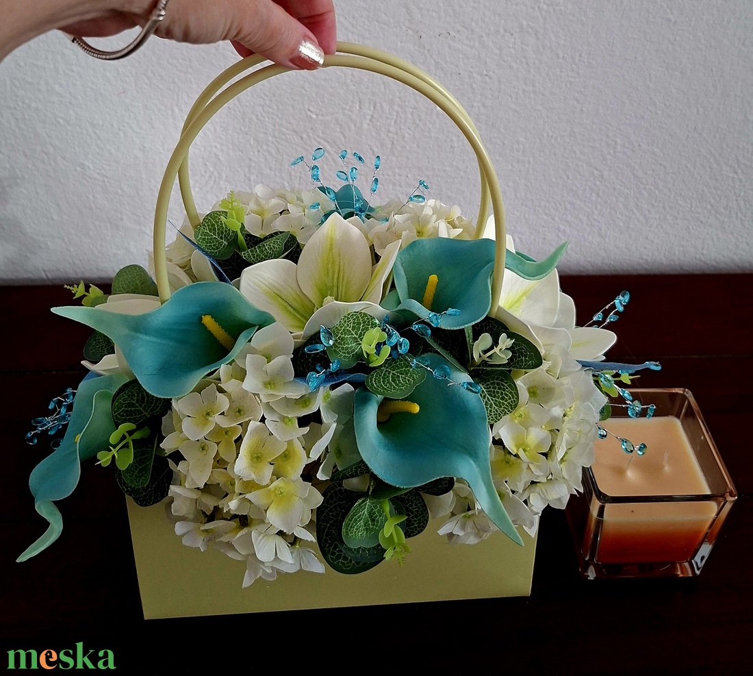 Egyedi színvilágú ballagási virágbox  - otthon & életmód - virágdekoráció - virágok - virágbox - Meska.hu