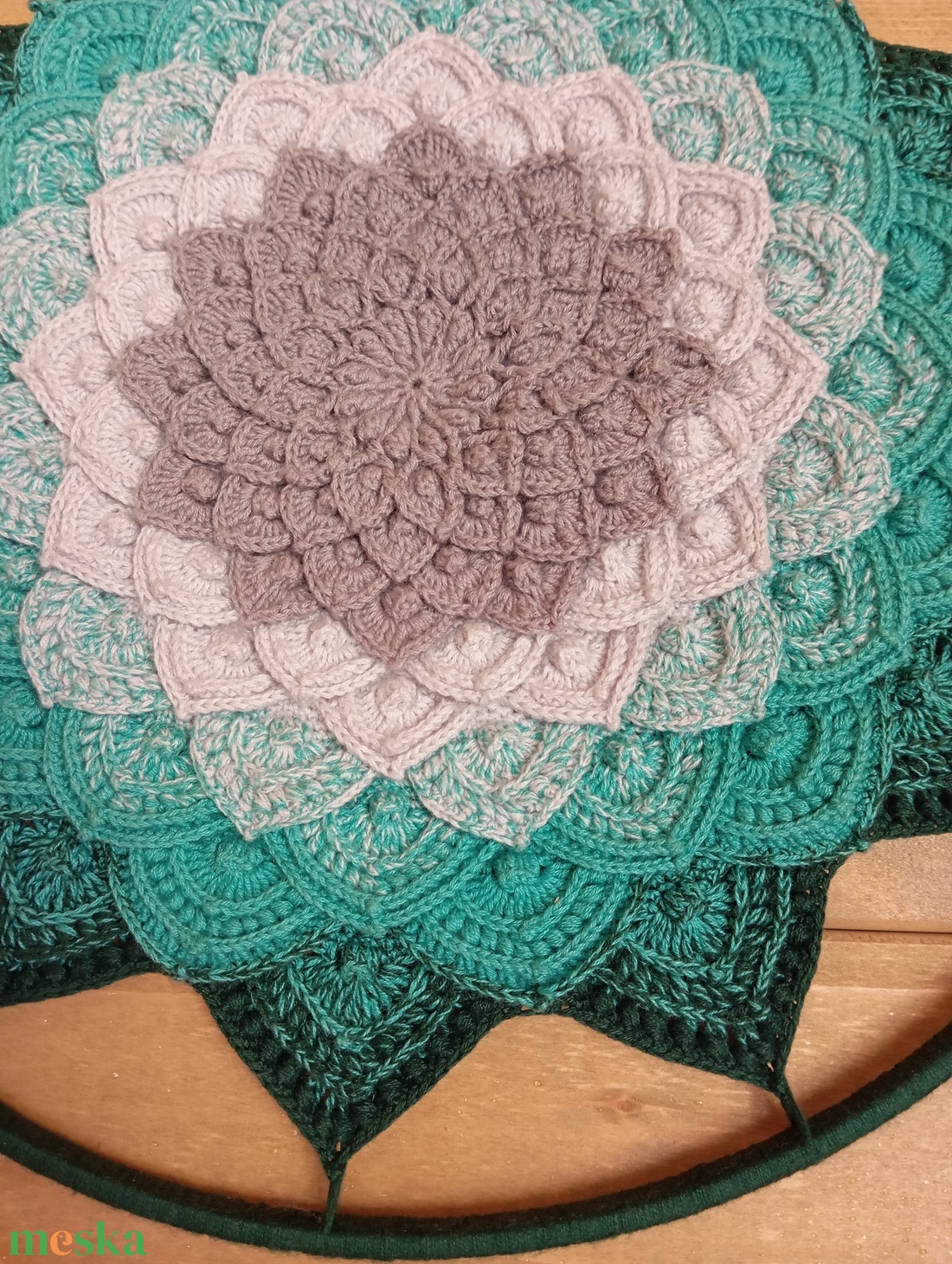Horgolt mandala faldekoráció - otthon & életmód - dekoráció - fali és függő dekoráció - falra akasztható dekor - Meska.hu