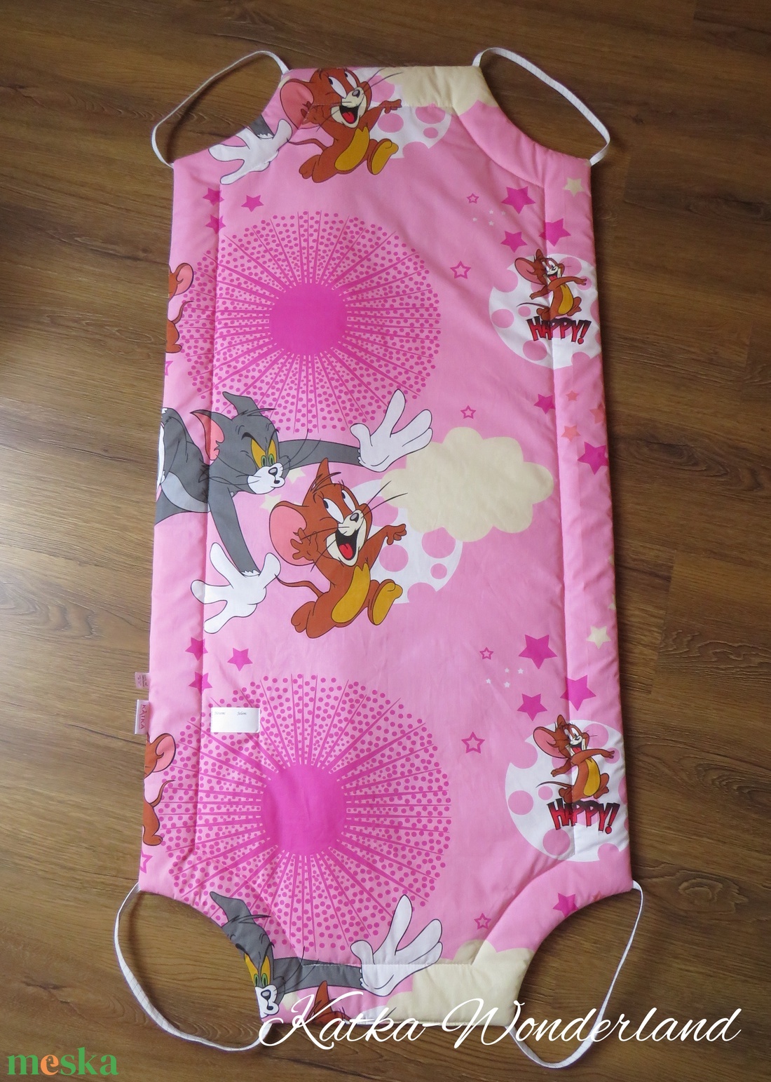 Gumis bélelt derékalj, ovis fektető-Tom és Jerry - játék & sport - ovis felszerelés - ovis lepedő - Meska.hu Gumis bélelt derékalj, ovis fektető-Tom és Jerry - játék & sport - ovis felszerelés - ovis lepedő - Meska.hu