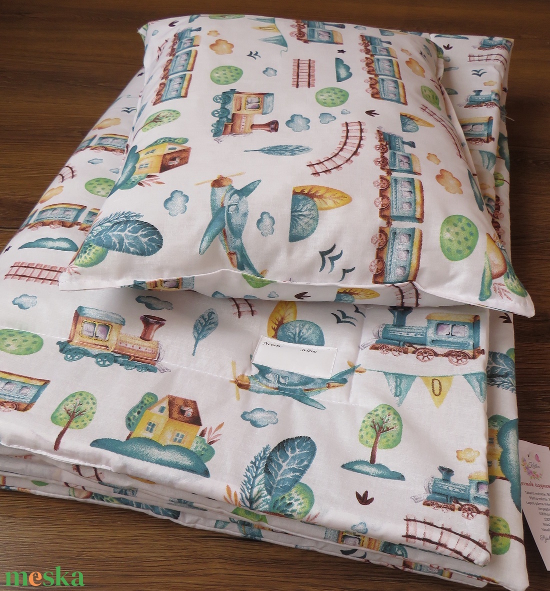 Ovis ágynemű kispárnával-vonatok és repülők - játék & sport - ovis felszerelés - ovis ágynemű - Meska.hu