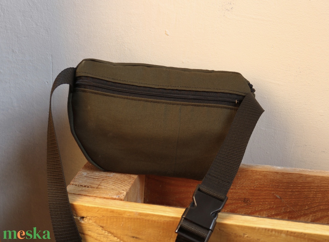 övtáska ( Gachiakuta, Enjin) - táska & tok - övtáska - Meska.hu