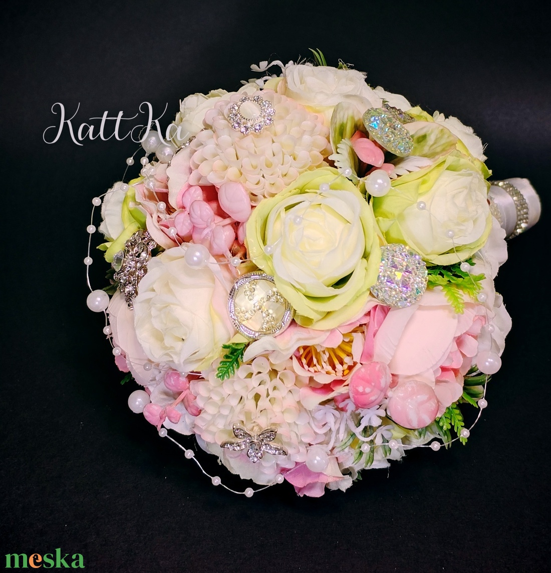 Örök Igen � Ékszerekkel díszített prémium menyasszonyi örökcsokor - esküvő - menyasszonyi- és dobócsokor - Meska.hu