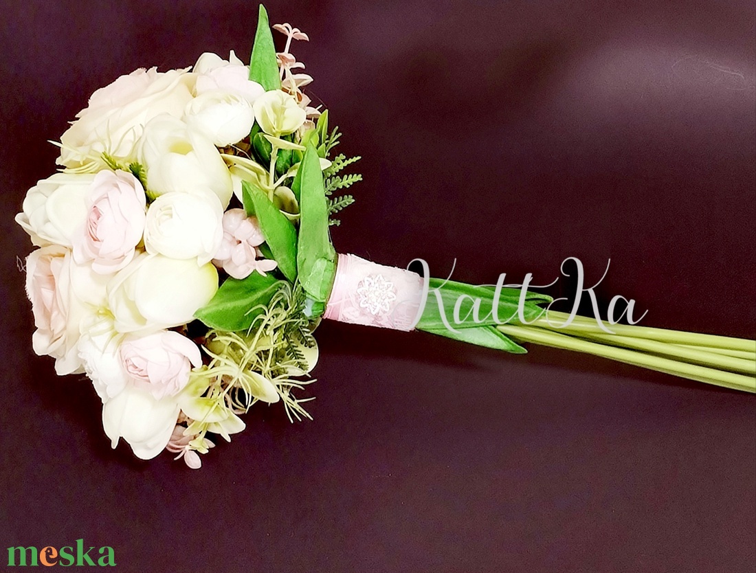 Dús, romantikus menyasszonyi örökcsokor (36x22 cm) - esküvő - menyasszonyi- és dobócsokor - Meska.hu