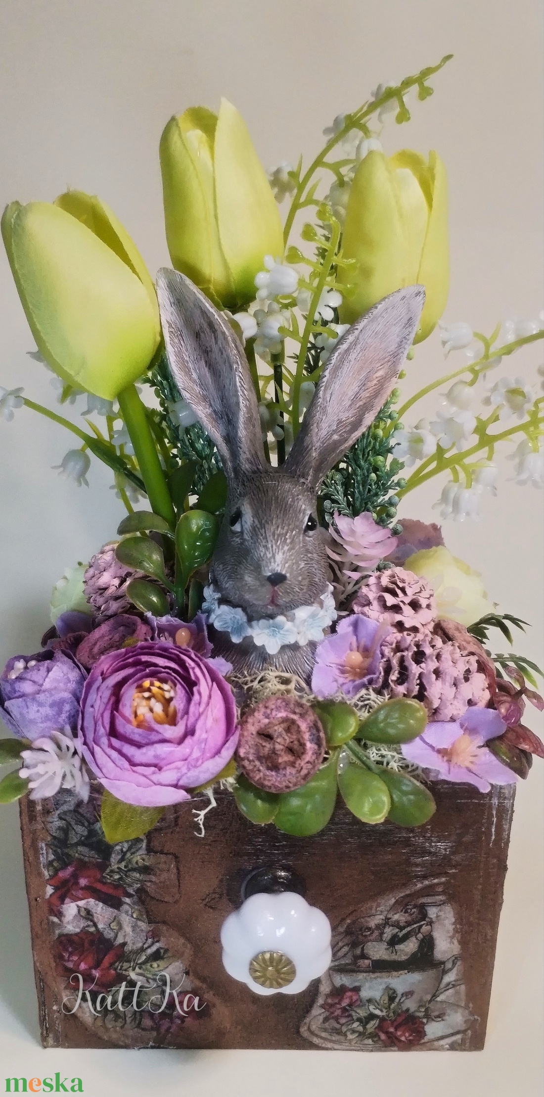 Tavaszi Rét � Egyedi, Kézzel Festett Vintage Asztaldísz - ünnepi díszek, dekorációk - húsvéti díszek és dekorációk - húsvéti virágos díszek - Meska.hu