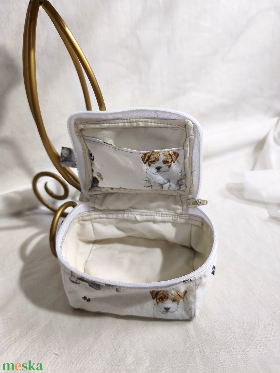 Kézzel készült kutyus mintás nesszeszer � praktikus és bájos - szépségápolás - arcápolás - smink kellék - Meska.hu