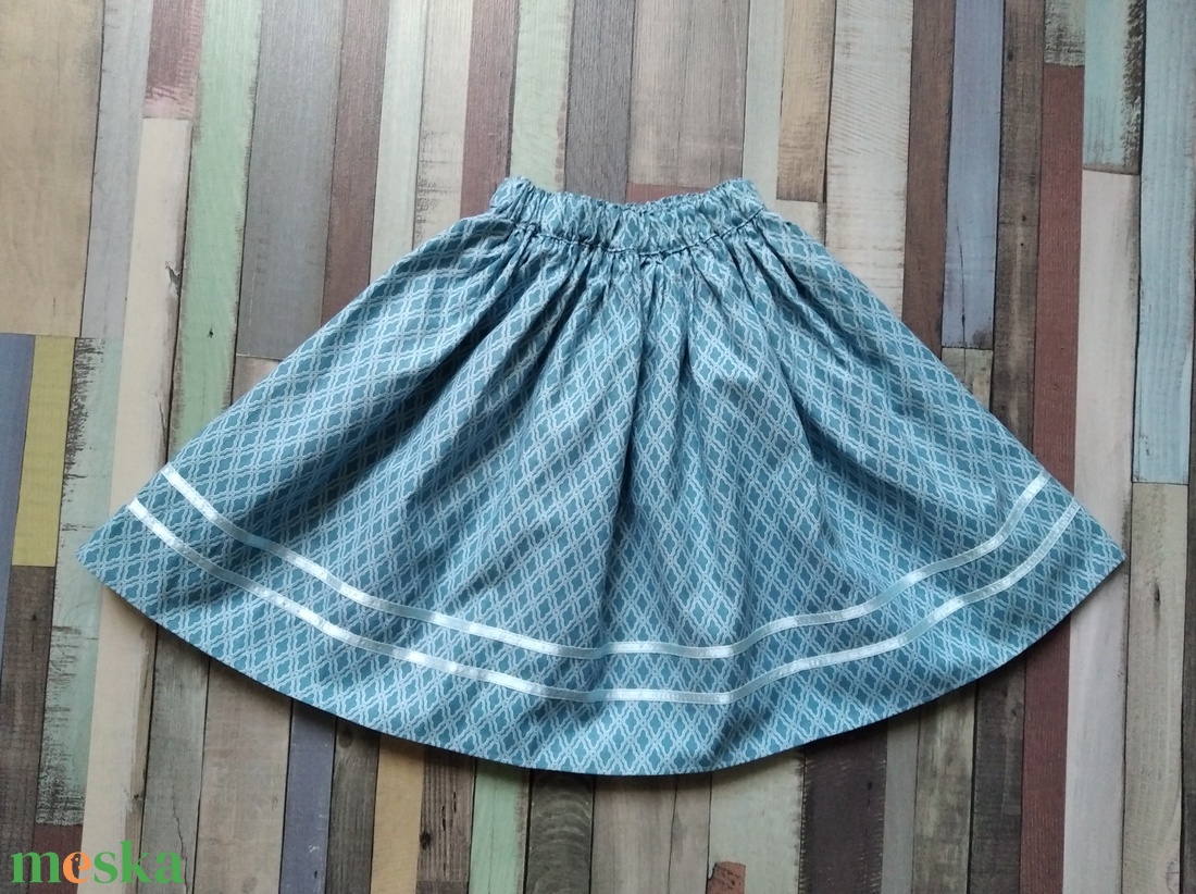 Kisgyermek néptánc szoknya 30 cm világoskék - ruha & divat - babaruha & gyerekruha - szoknya - Meska.hu Kisgyermek néptánc szoknya 30 cm világoskék - ruha & divat - babaruha & gyerekruha - szoknya - Meska.hu